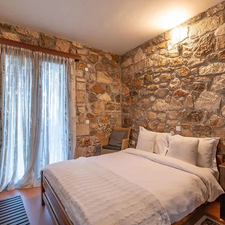 Maria Synikia Mesi Trikalon