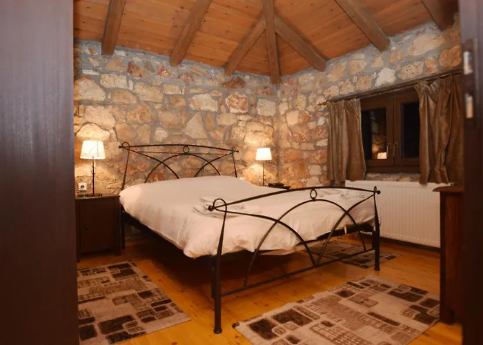 Maria Synikia Mesi Trikalon